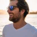 Handsome, tall and tanned guy wants to meet shy woman in Syracuse